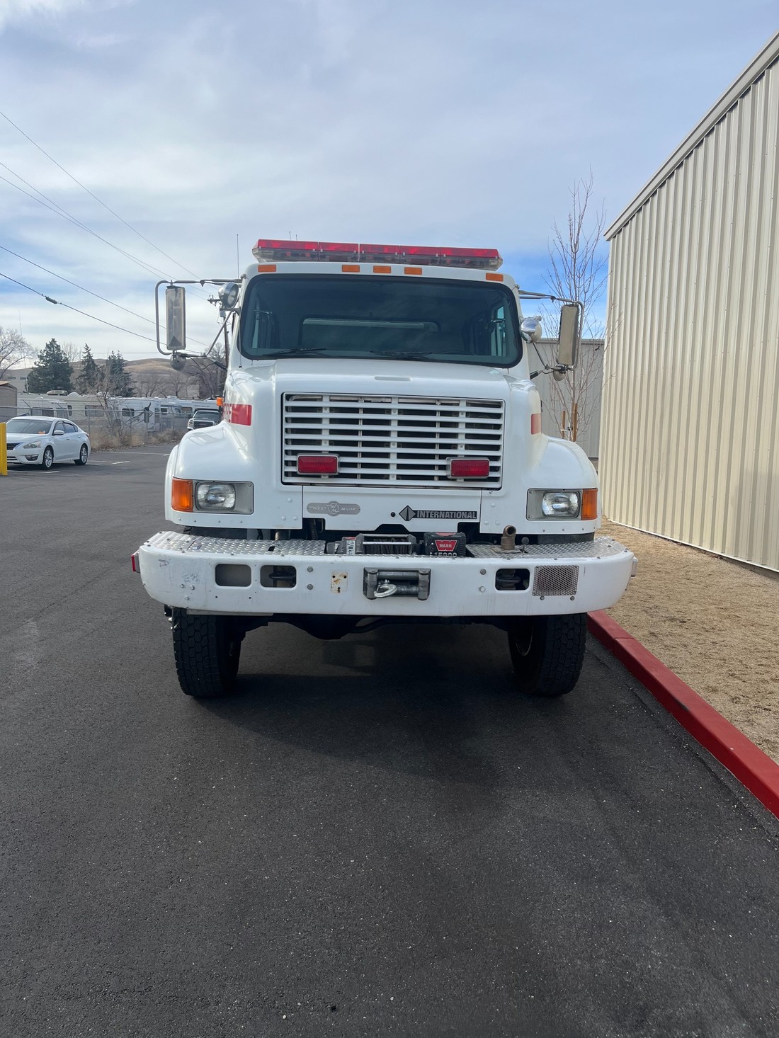 2002 International 7400 - Image 4